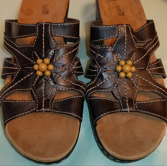 Clarks Collection Cushion Lexi Myrtle Leather Sandals Size 11 Narrow - Picture 6 of 10
